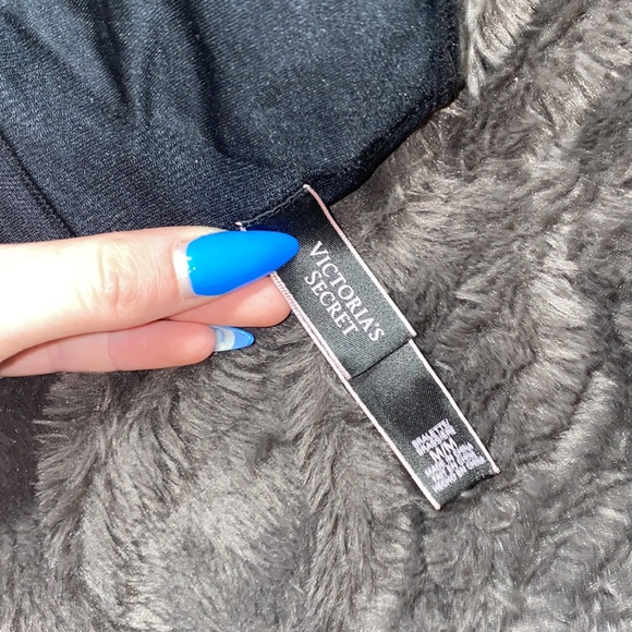 💫Black Victoria Secret Lace-like bralette! - Picture 6 of 6